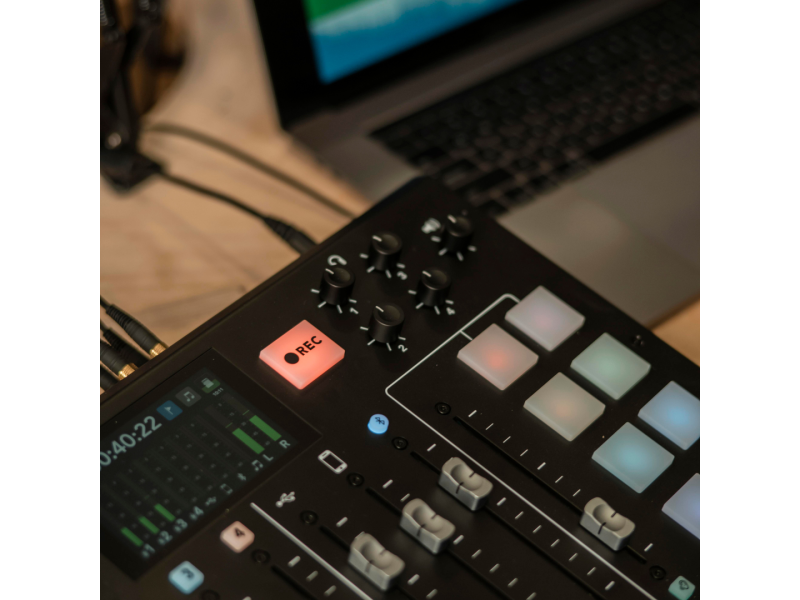 TOP 5 audio interfaces of 2025: from budget to professional models