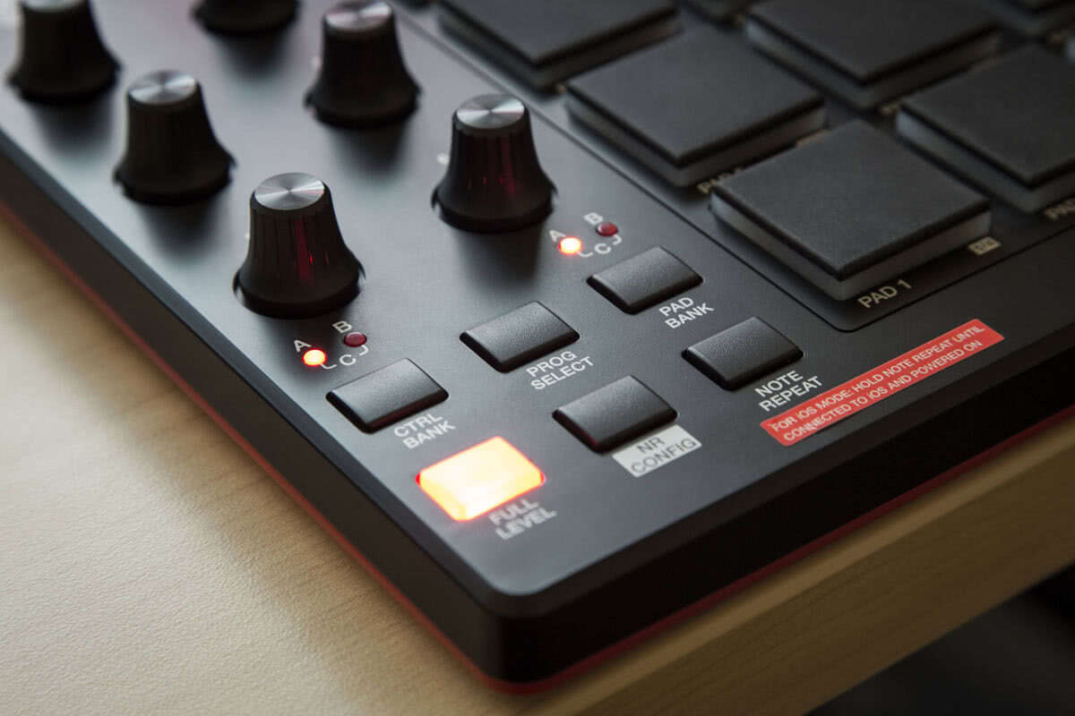 MIDI контроллер для студии
