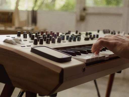 Синтезатор Yamaha для студийного использования