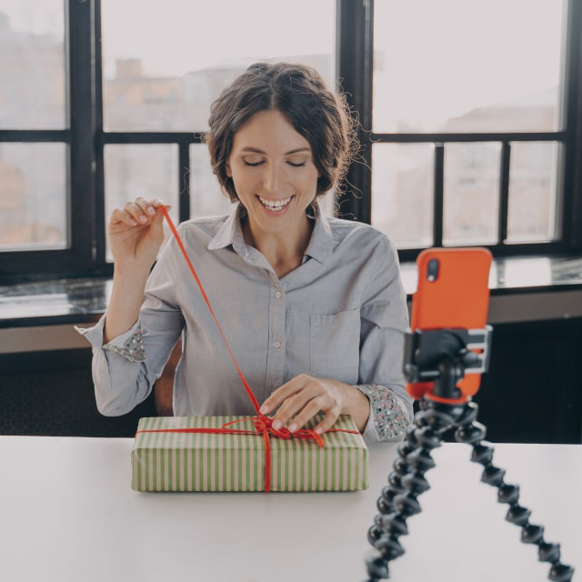 What to Give a Blogger for the Holidays? 5 Suggestions from MUSICIAN.ua